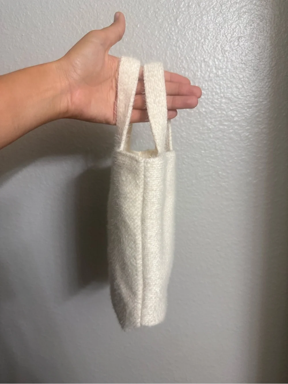 Chanel Beauté VIP Gift White Fuzzy Knit Mini Tote Bag Gold CC Logo⁠